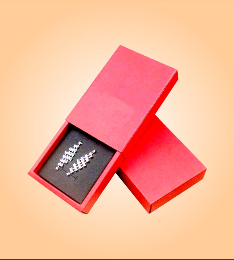 Personalized jewelry boxes